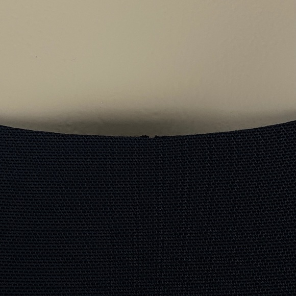 NEW LULULEMON BLACK TANK TOP - Picture 5 of 9